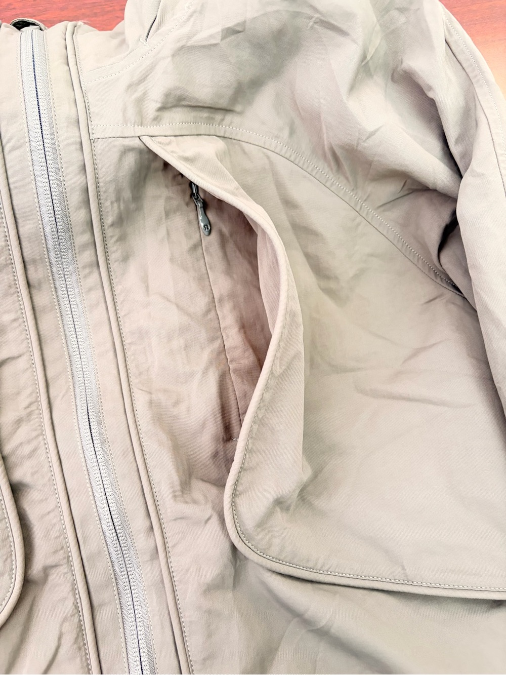 Lululemon Jacket - Picture 5 of 5